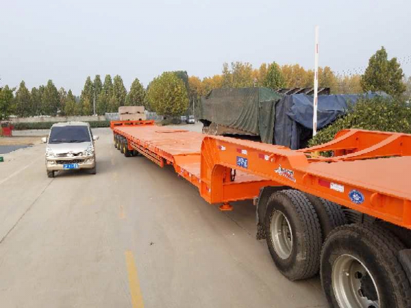 风电叶片抽拉运输车