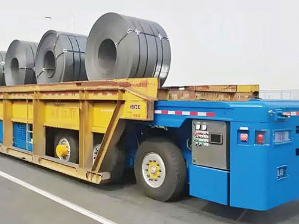 SPMT 自行走大件运输车