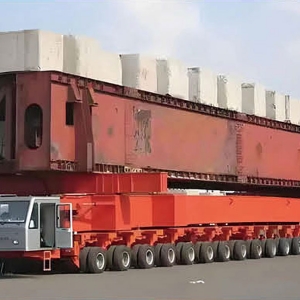 SPMT 自行走大件运输车